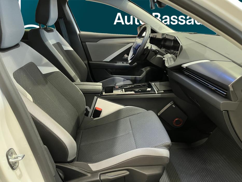OPEL Astra 2024