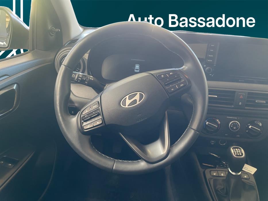 HYUNDAI i10 2024