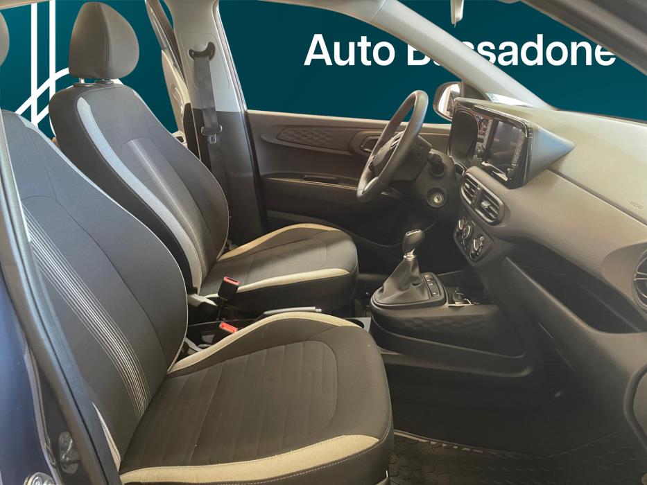 HYUNDAI i10 2024