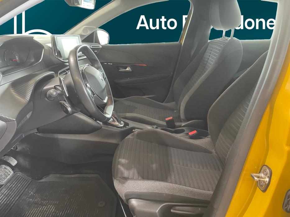 PEUGEOT 208 2020
