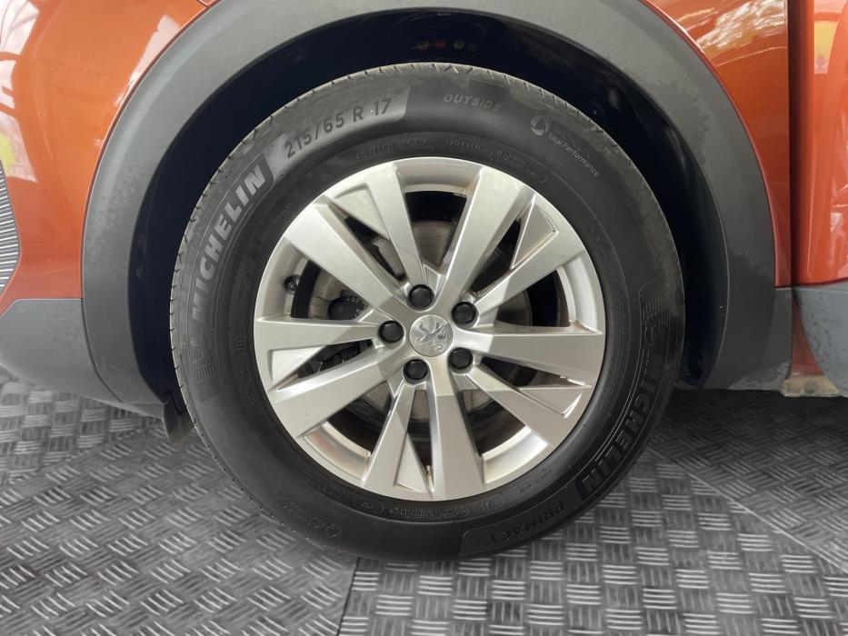 PEUGEOT 5008 2022