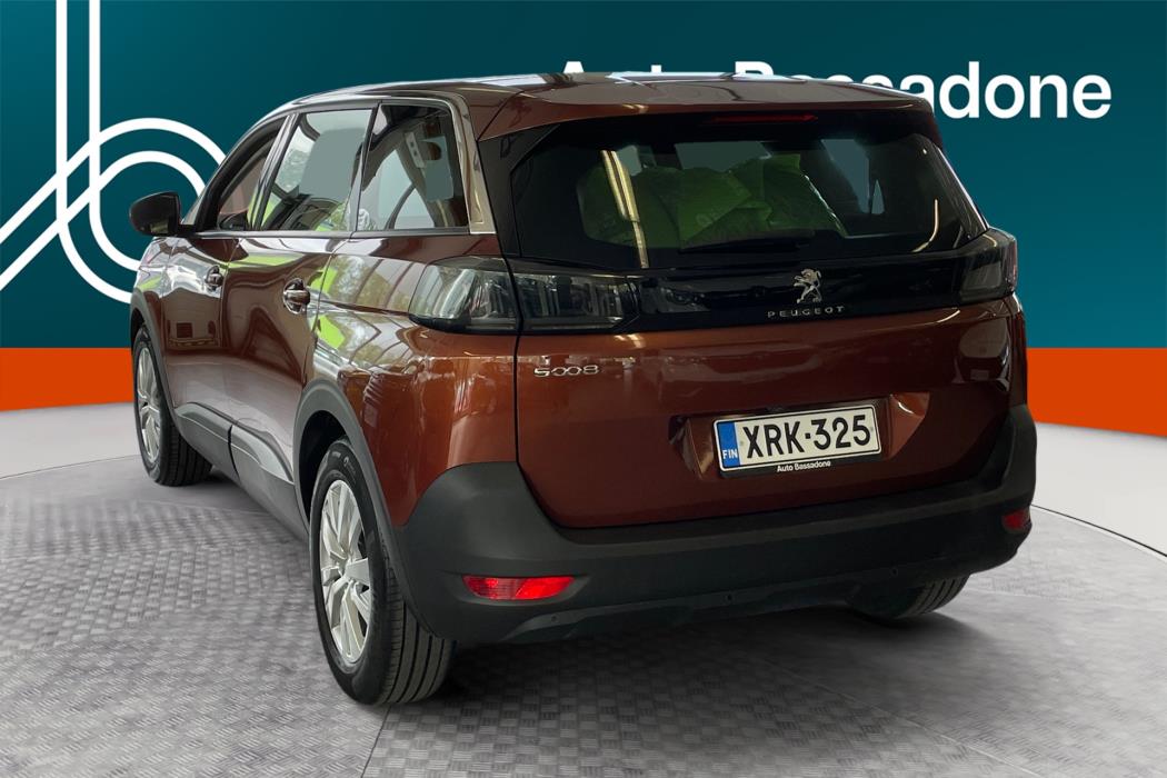 PEUGEOT 5008 2022