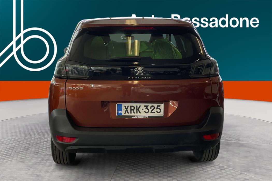 PEUGEOT 5008 2022