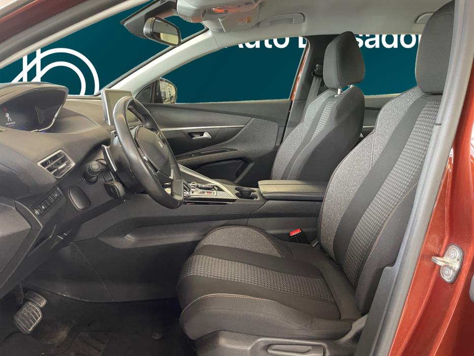 PEUGEOT 5008 2022