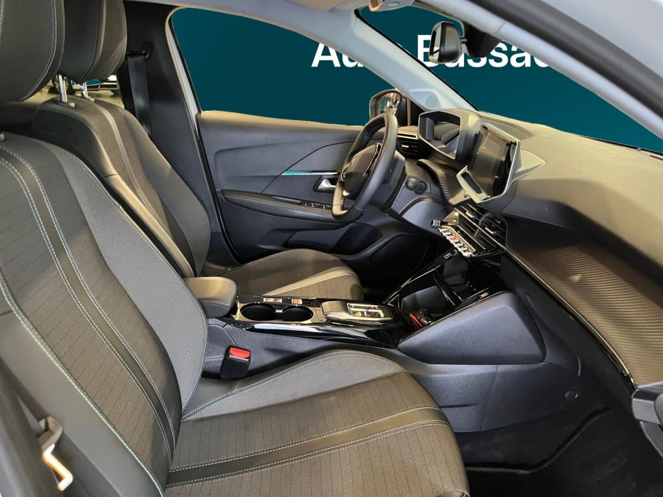 PEUGEOT e-208 2022