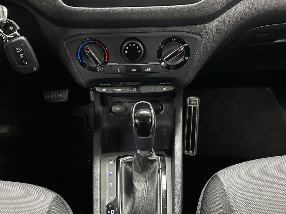 HYUNDAI i20 Hatchback 2019