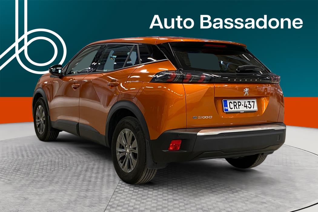 PEUGEOT e-2008 2023