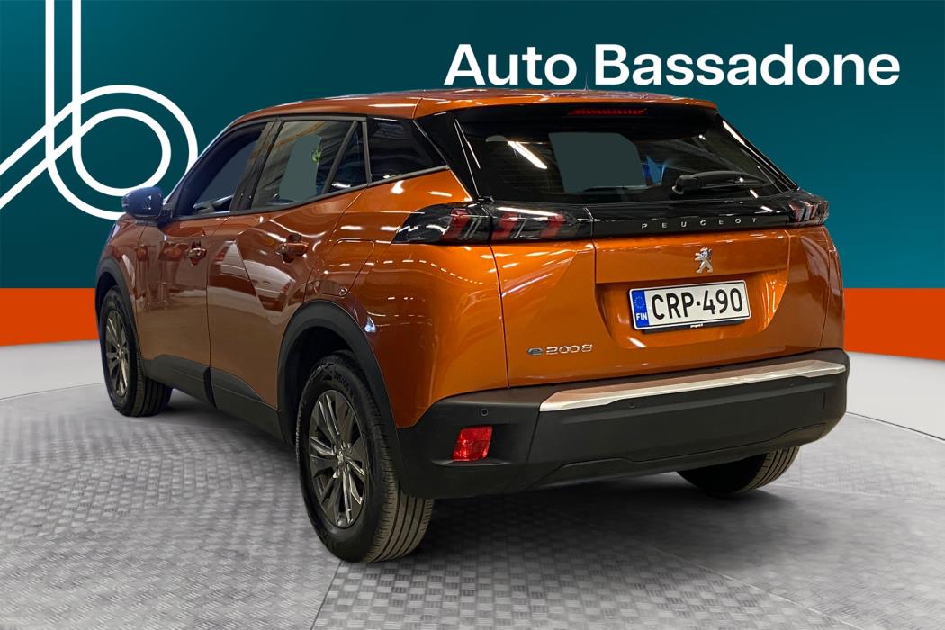 PEUGEOT e-2008 2023