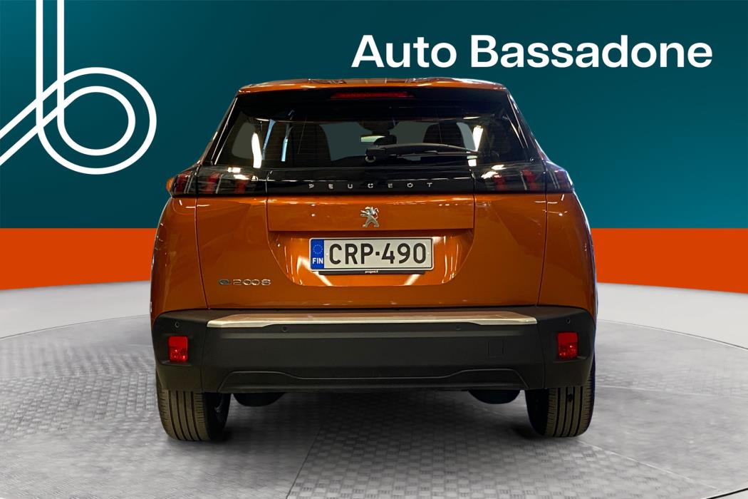 PEUGEOT e-2008 2023