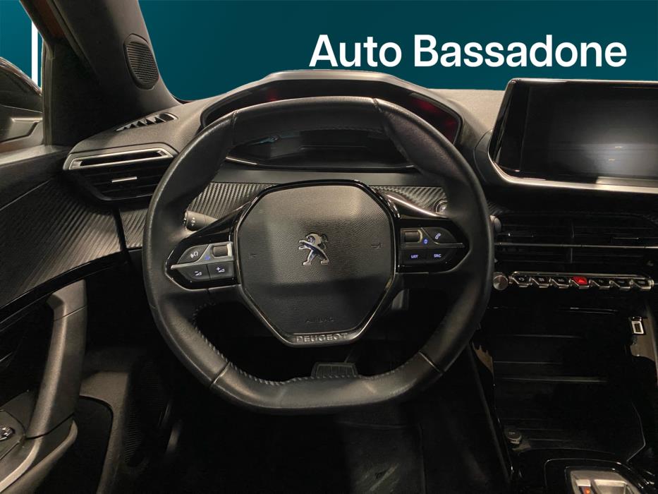 Peugeot e-2008 2023