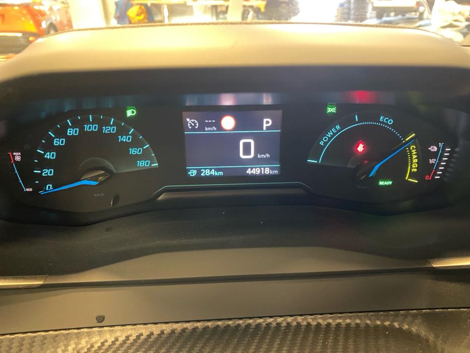 Peugeot e-2008 2023