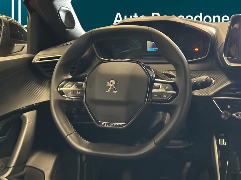 Peugeot e-2008 2023