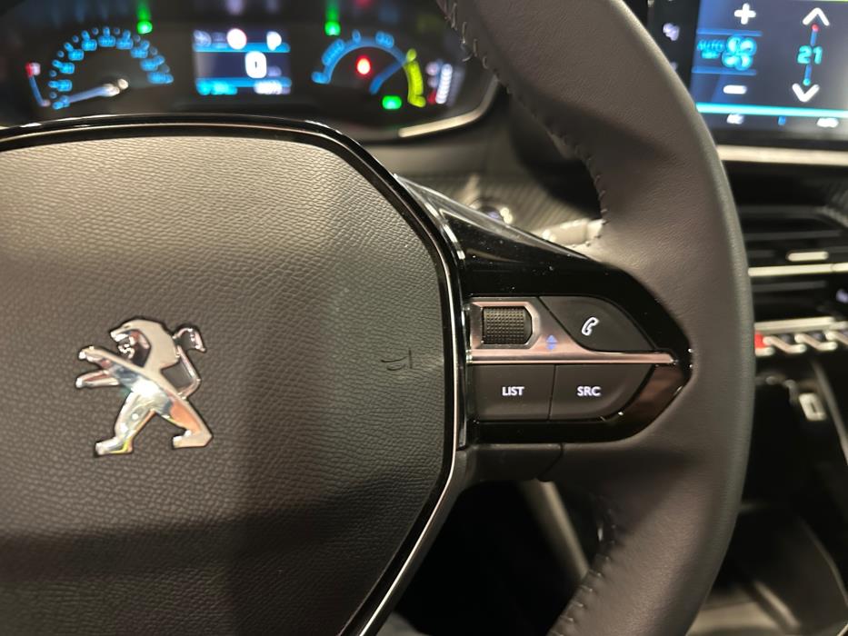 Peugeot e-2008 2023