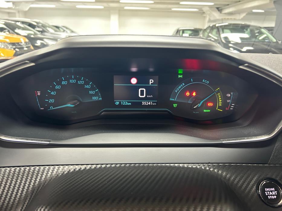 PEUGEOT e-2008 2023
