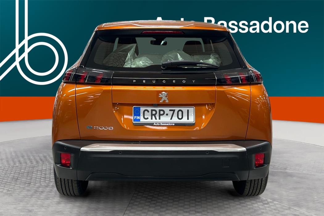 PEUGEOT e-2008 2023