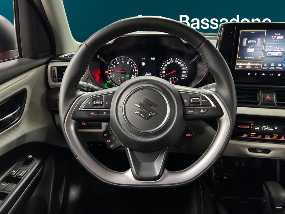 SUZUKI Swift 2025
