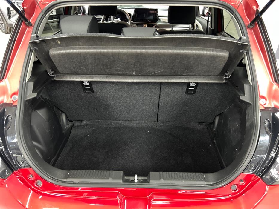 SUZUKI Swift 2025