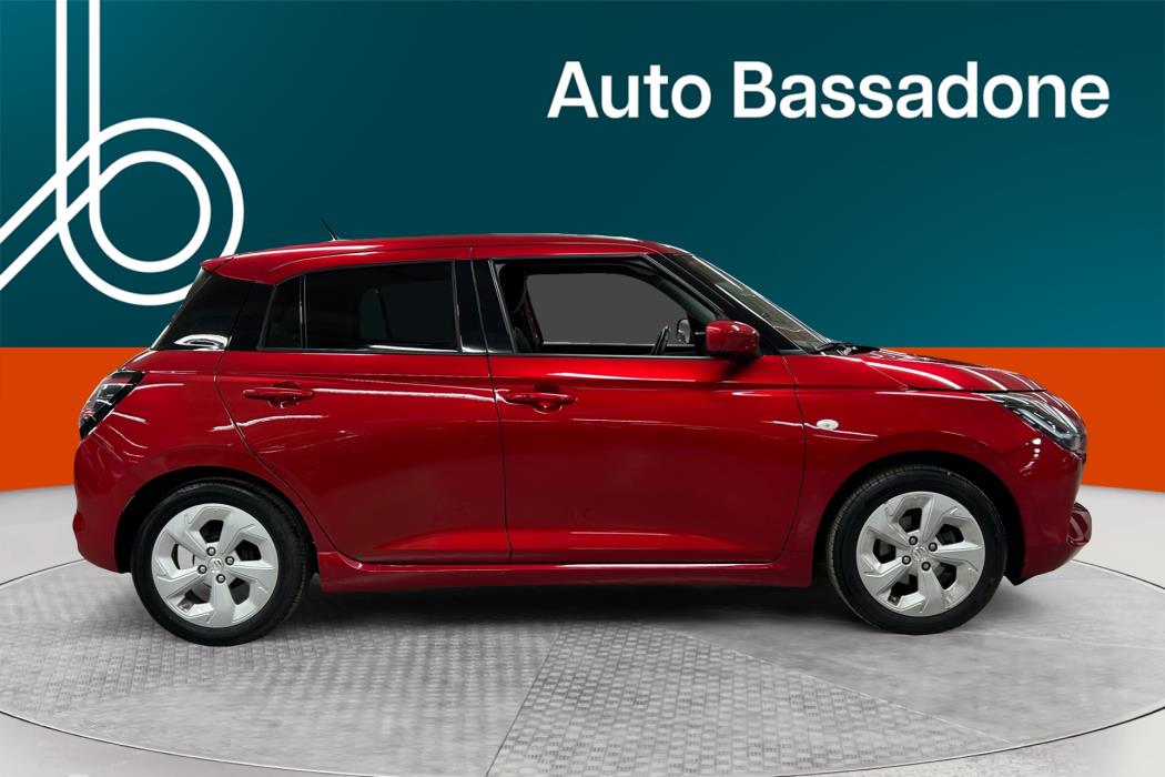 SUZUKI Swift 2025