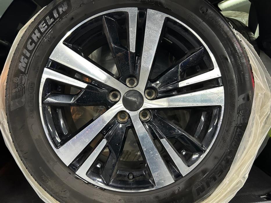 PEUGEOT 5008 2021