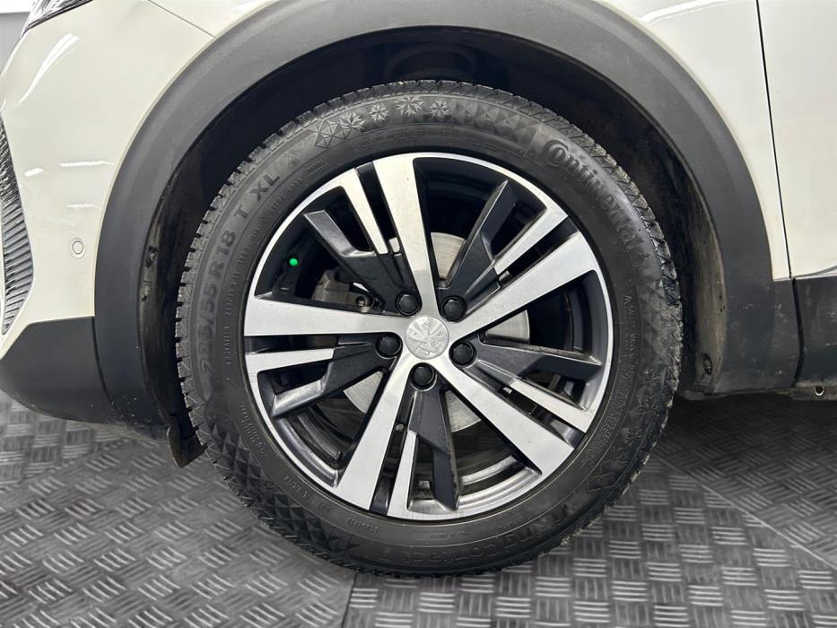 PEUGEOT 5008 2021