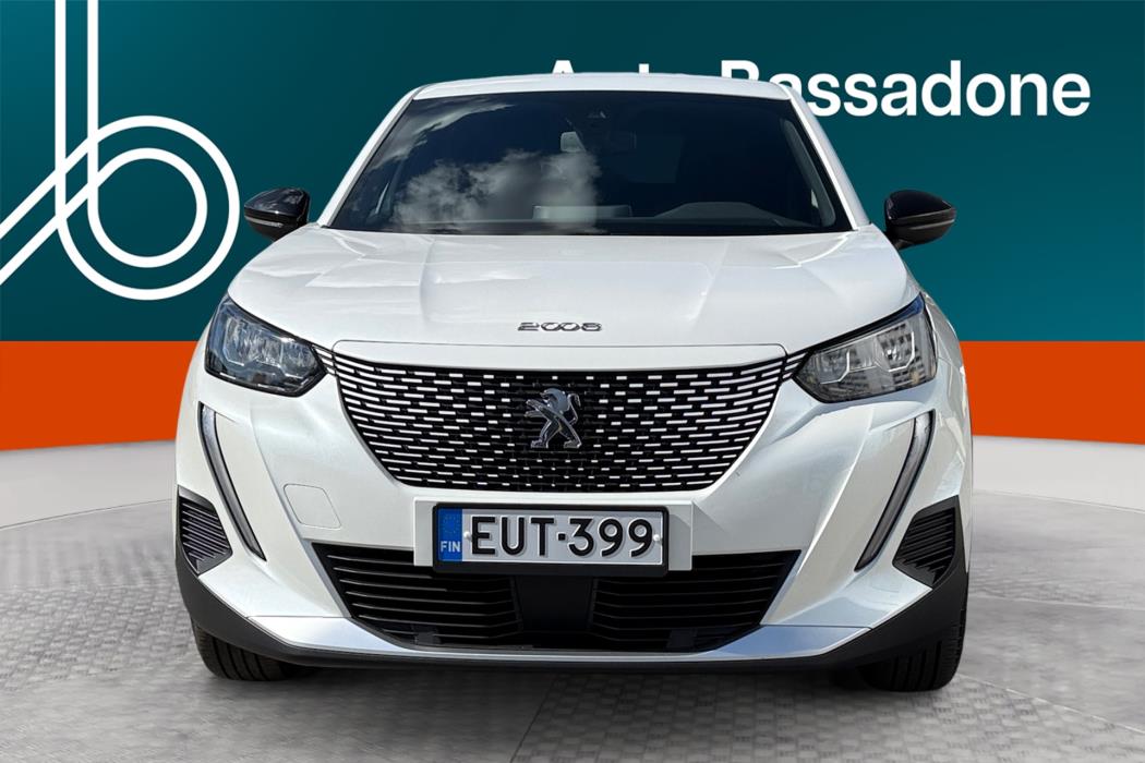 PEUGEOT e-2008 2023