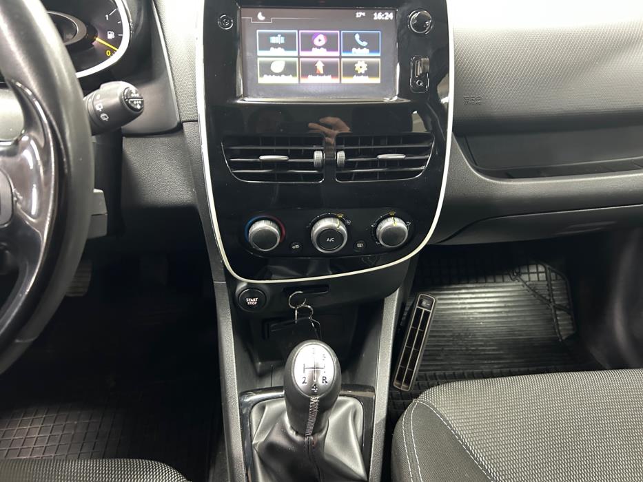 RENAULT Clio 2016
