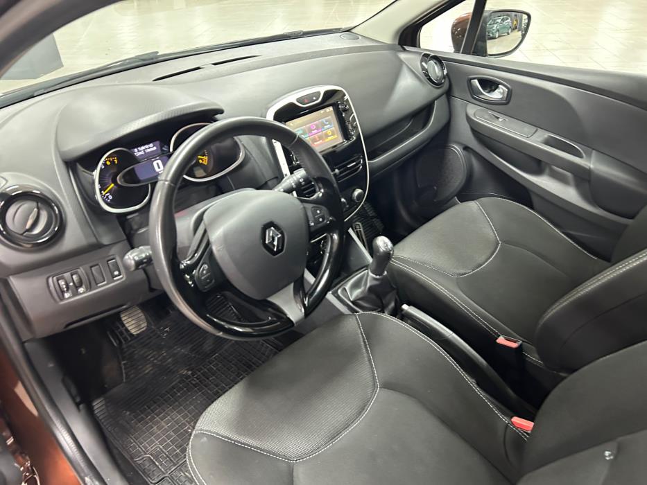 RENAULT Clio 2016