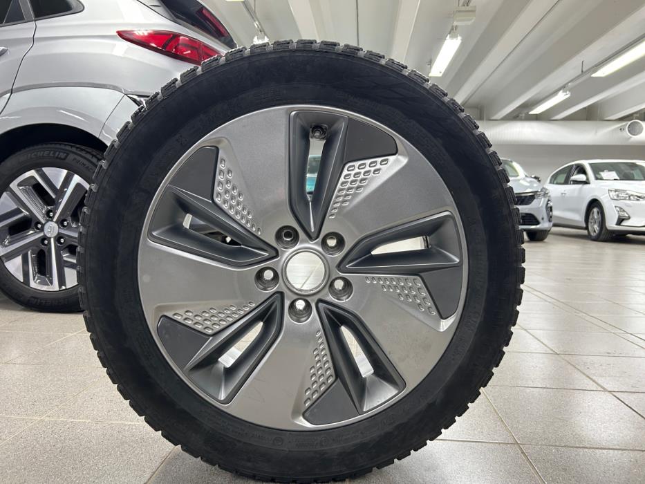 HYUNDAI KONA 2021