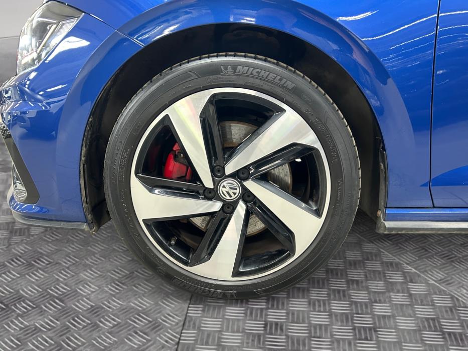 VOLKSWAGEN Polo 2020