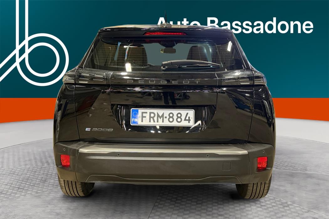 PEUGEOT e-2008 2023