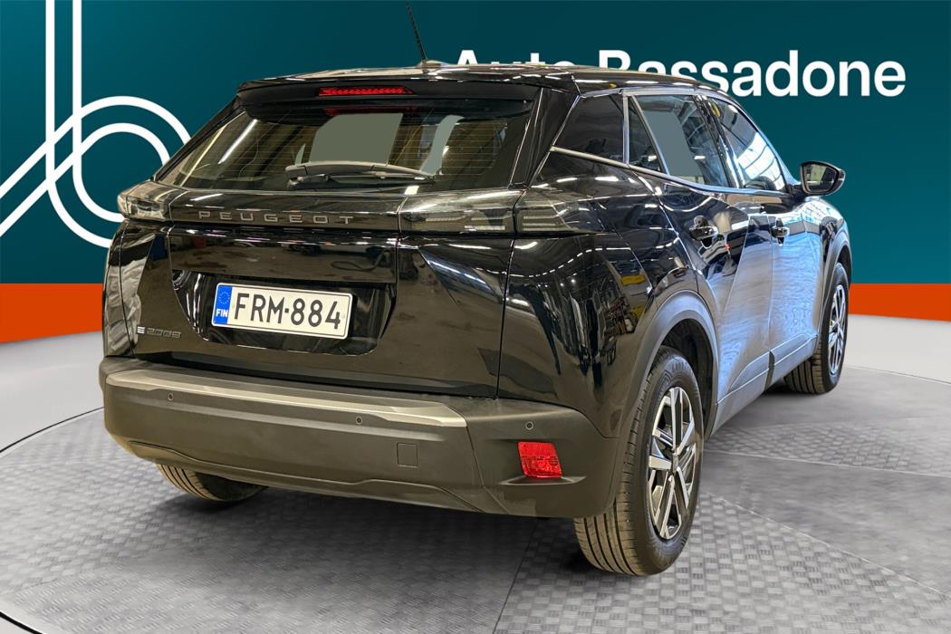 PEUGEOT e-2008 2023