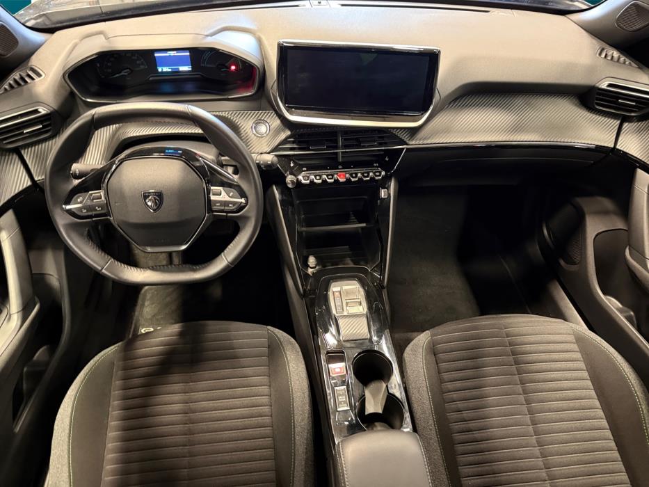 PEUGEOT e-2008 2023
