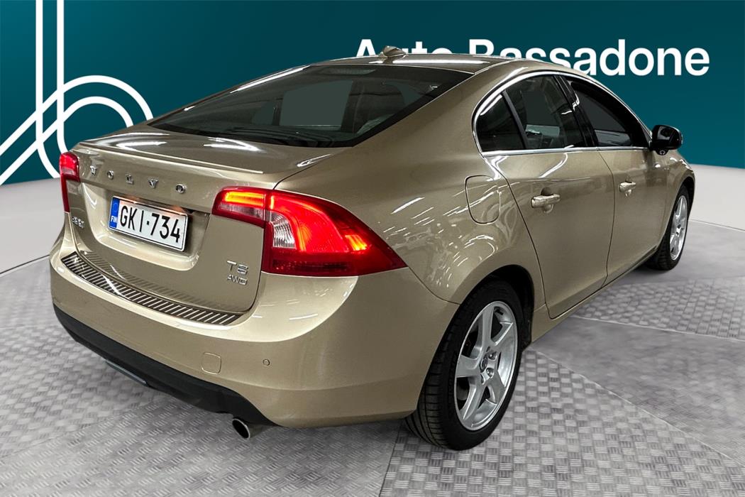VOLVO S60 2012