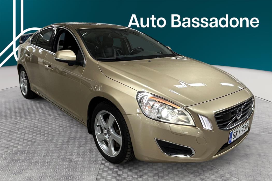 VOLVO S60 2012
