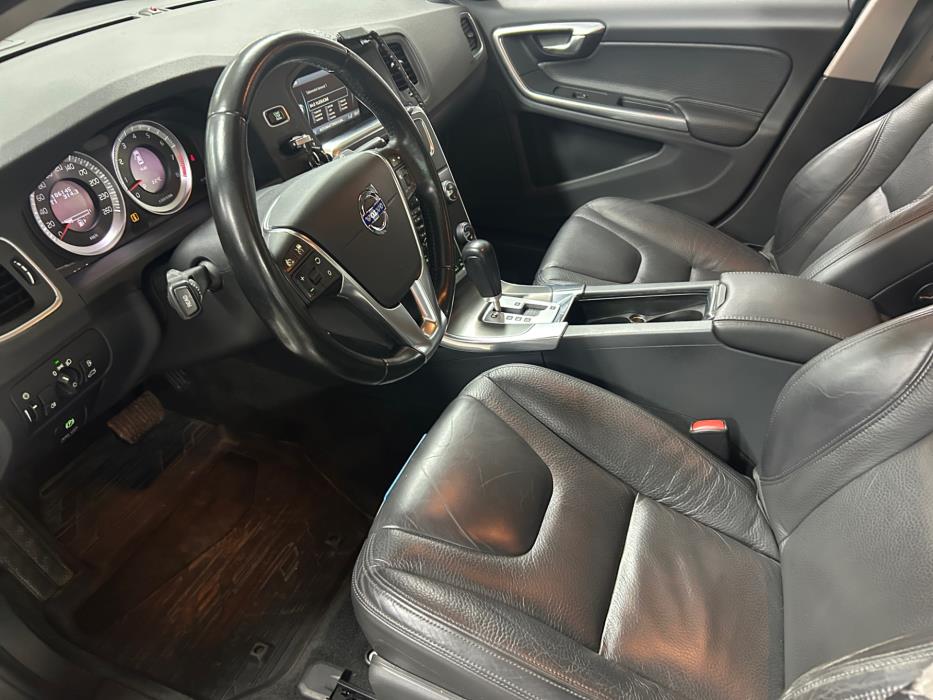 VOLVO S60 2012
