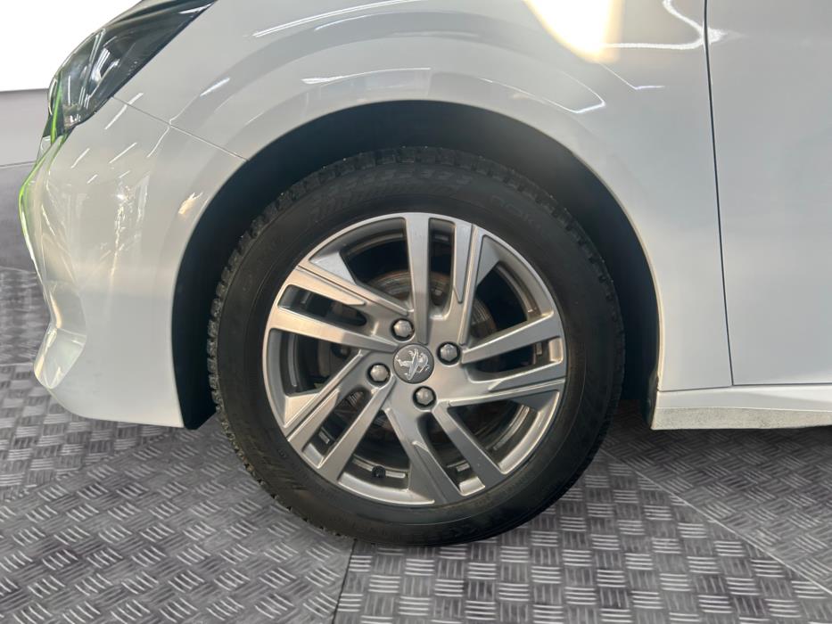 PEUGEOT 208 2022