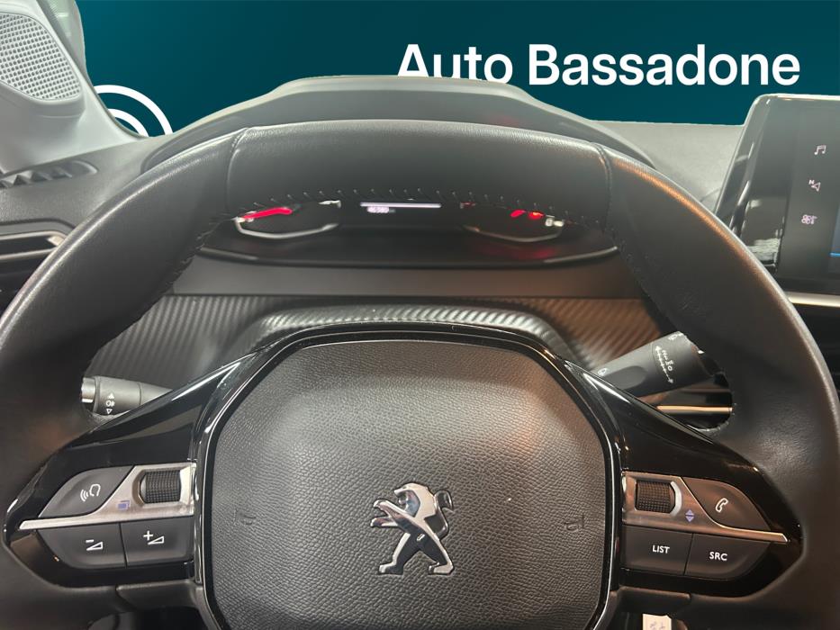 PEUGEOT 208 2022