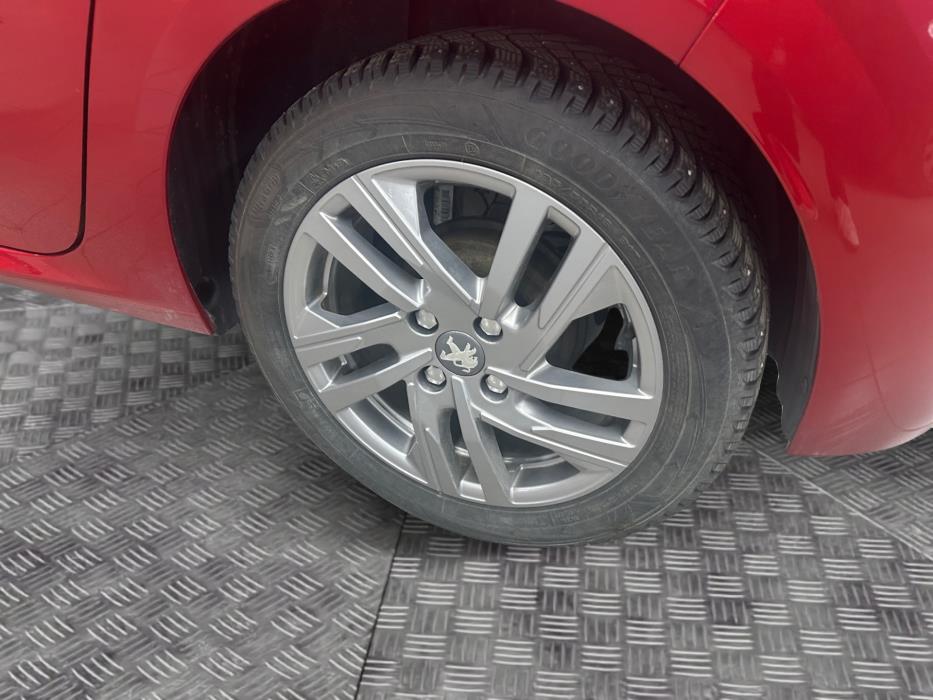 PEUGEOT 208 2022