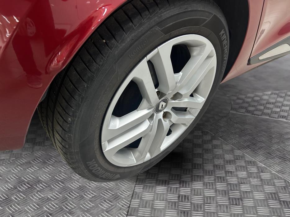 RENAULT Clio 2016