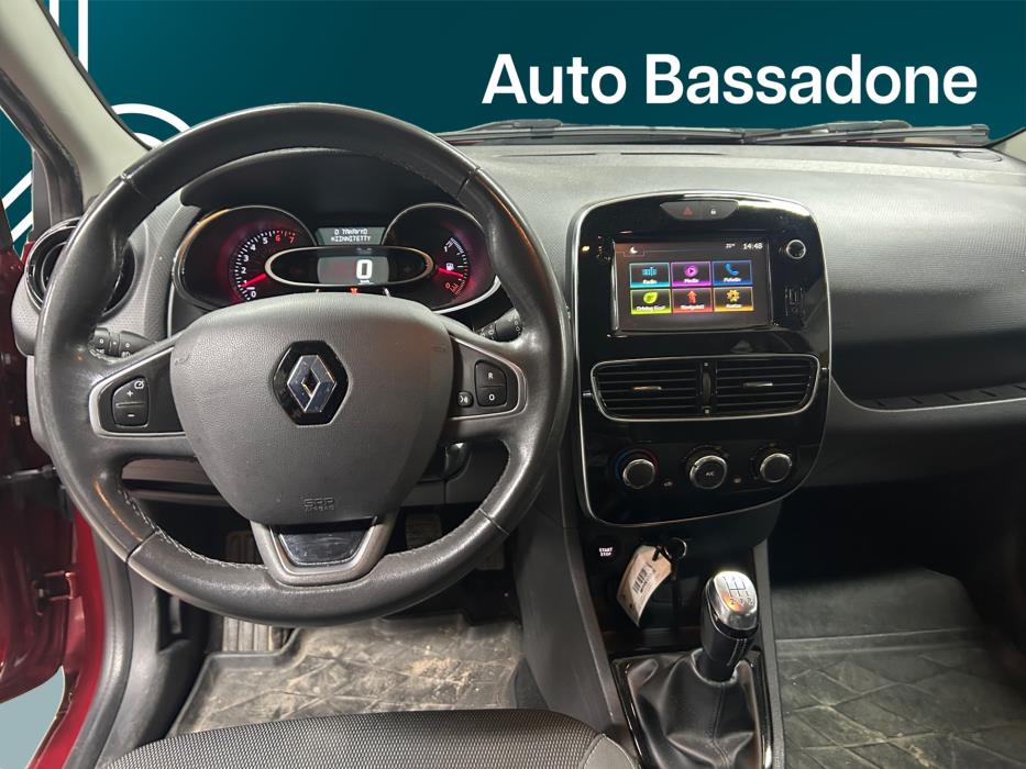 RENAULT Clio 2016