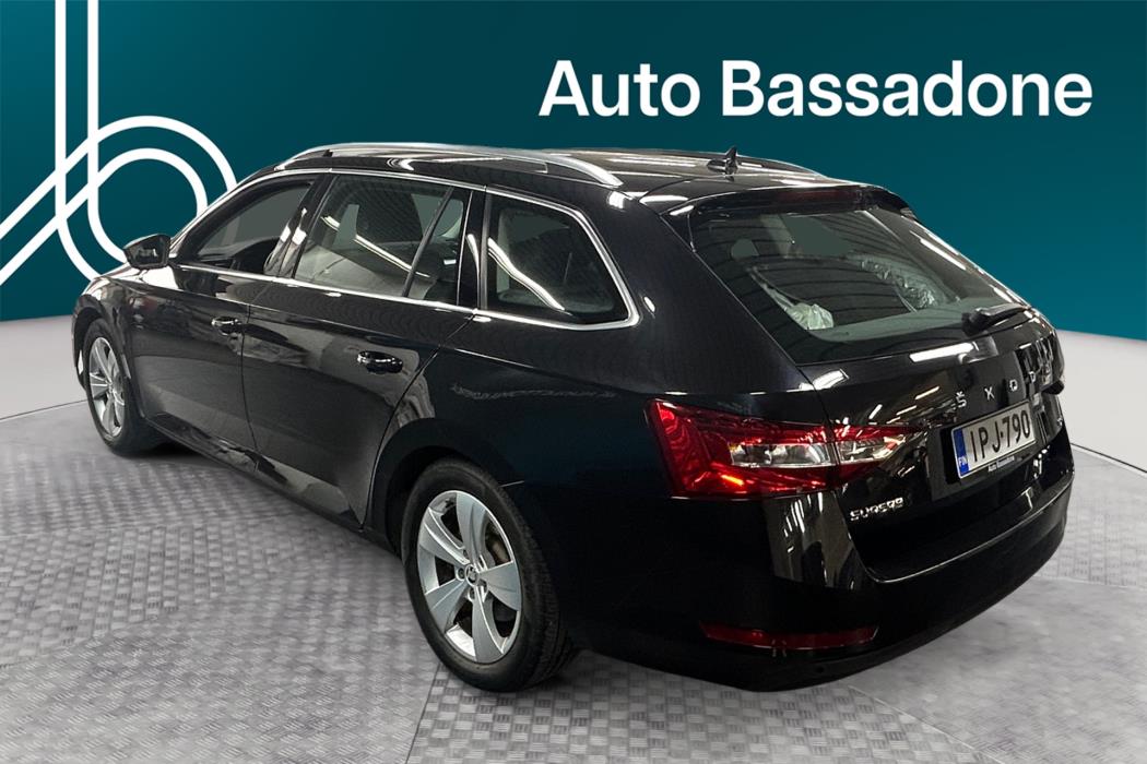 SKODA Superb 2022