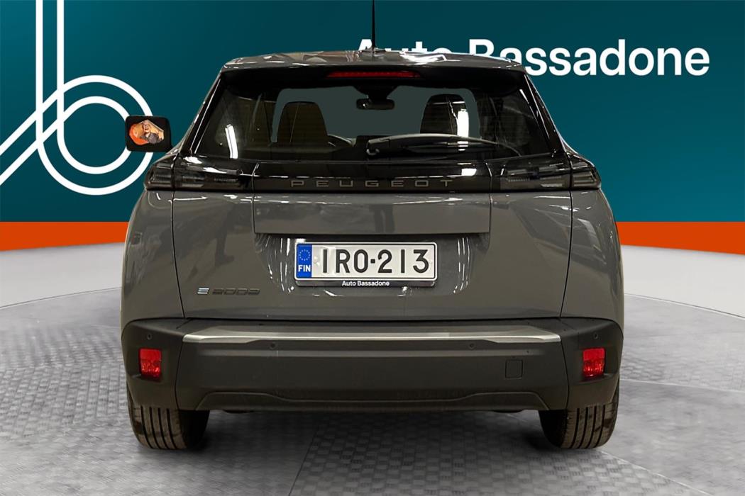 PEUGEOT e-2008 2023