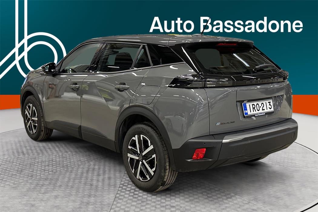 PEUGEOT e-2008 2023