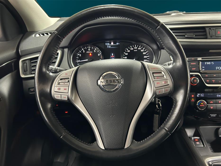 NISSAN Qashqai 2015