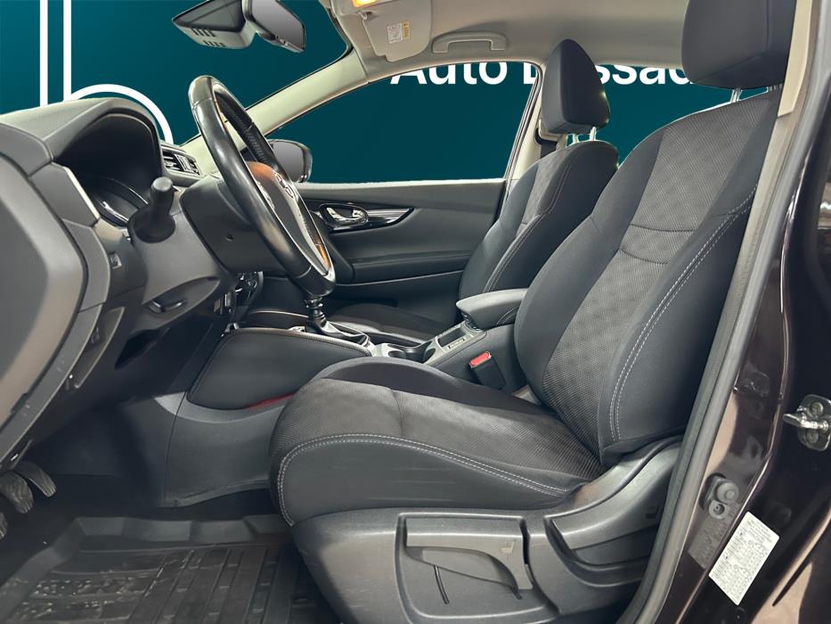 NISSAN Qashqai 2015