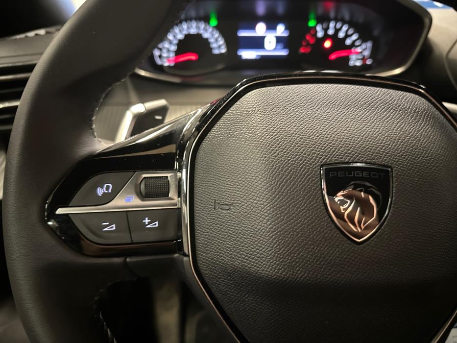 PEUGEOT 2008 2024