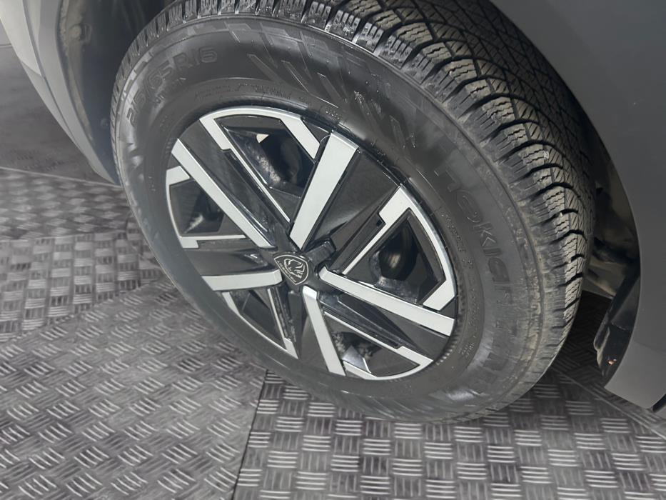 PEUGEOT 2008 2024
