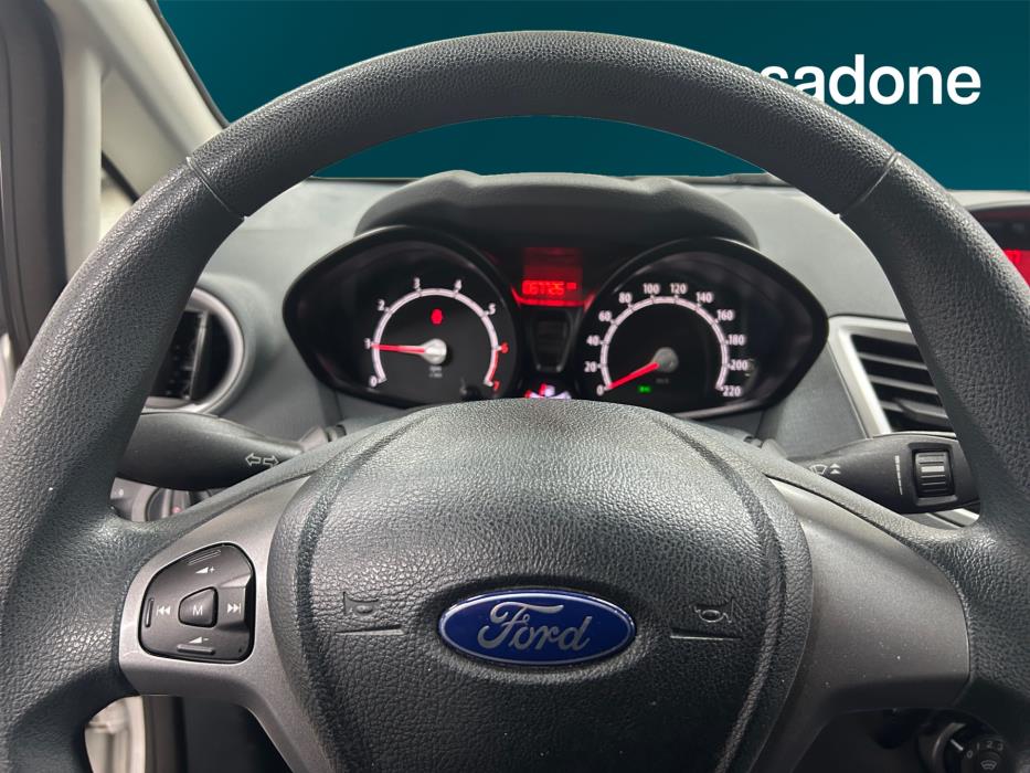 FORD Fiesta 2011
