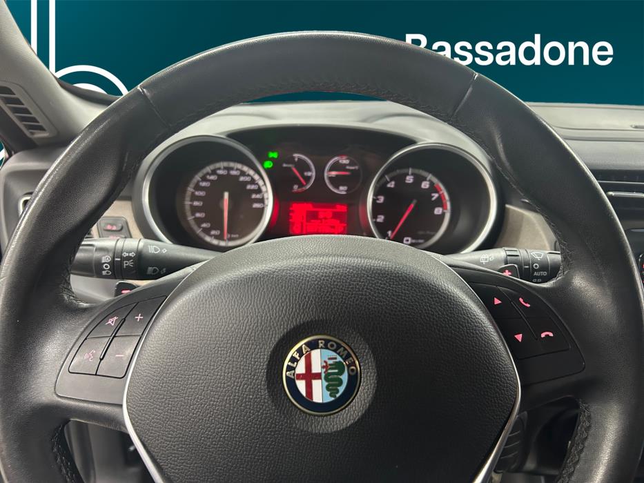 ALFA ROMEO Giulietta 2015