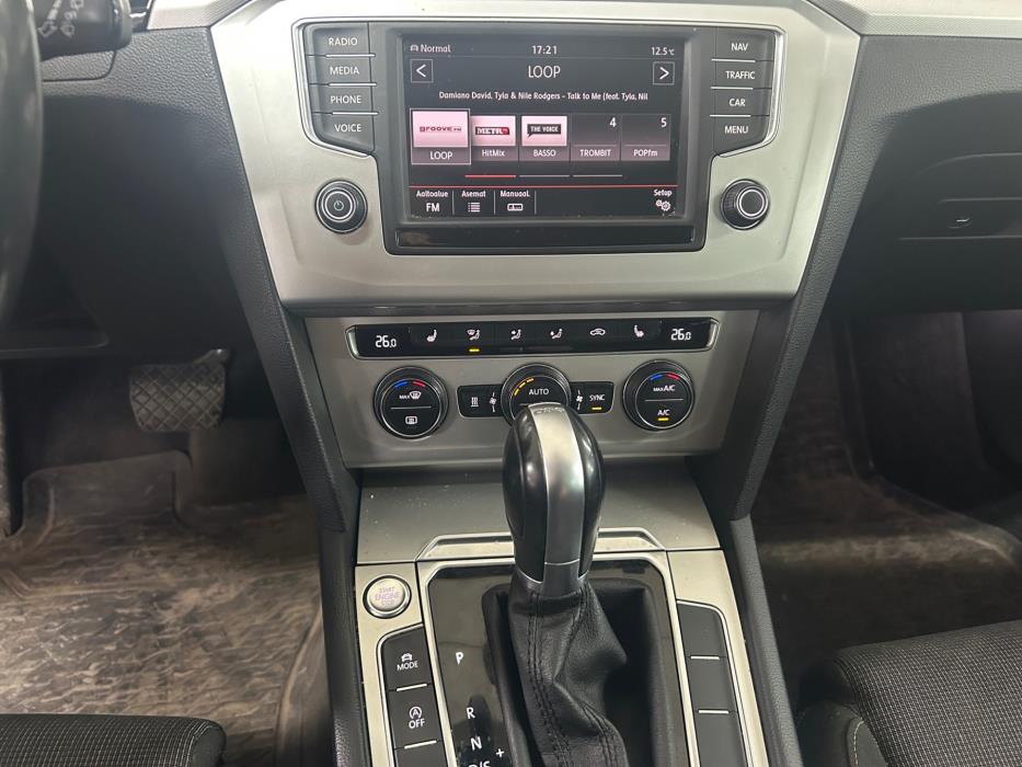 VOLKSWAGEN Passat 2016